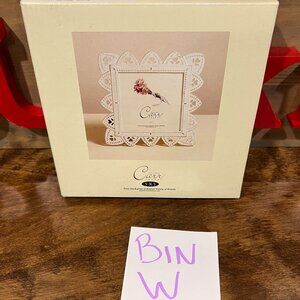 5/$20 Ivory Carr 5x5 Frame